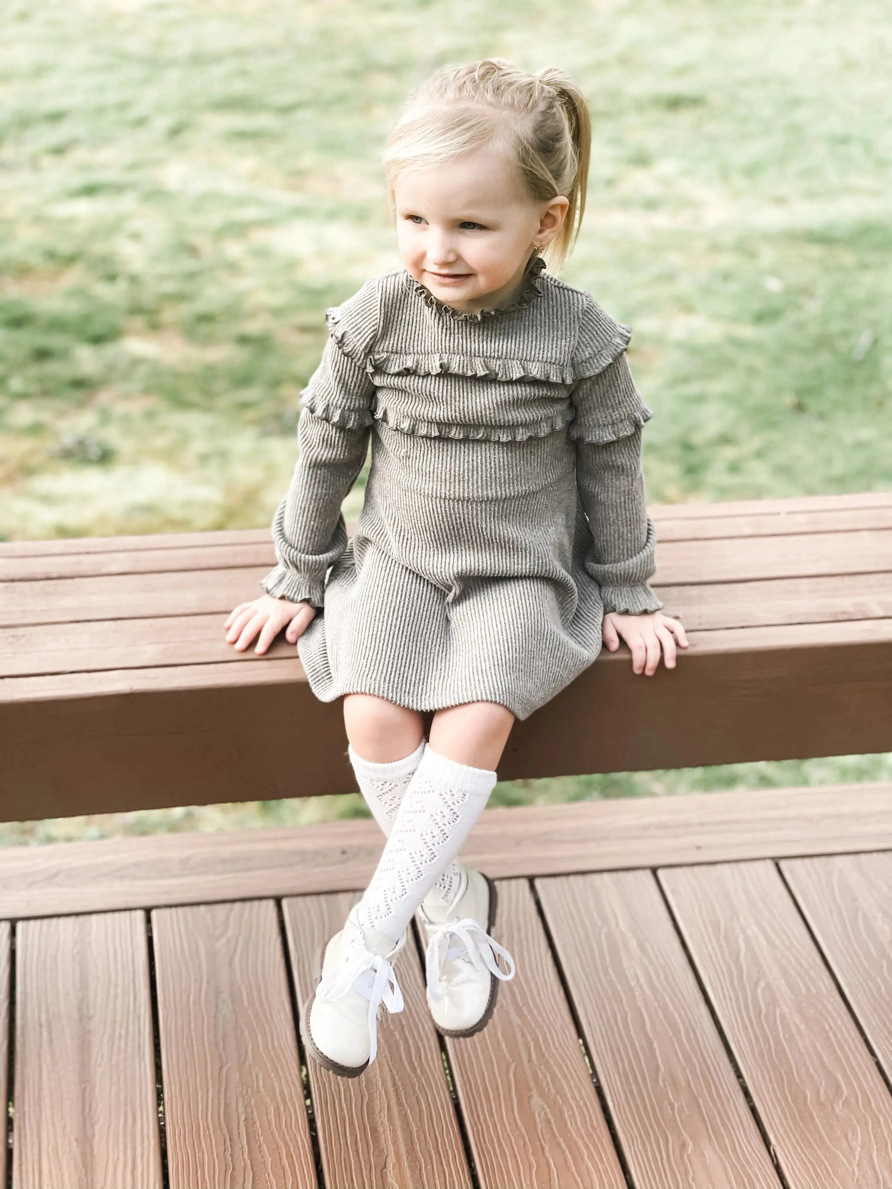 CÓNDOR Merino Wool-Blend Knee Socks With Openwork Hearts- Beige