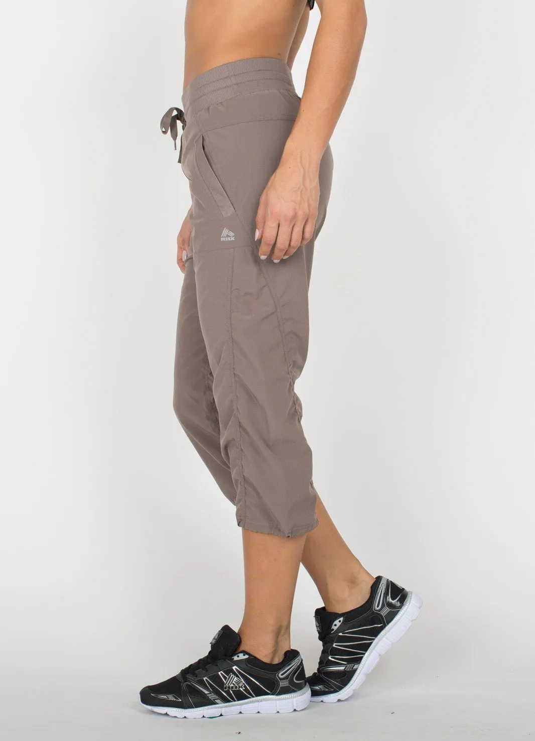 Lumen Lightweight Capri Pant