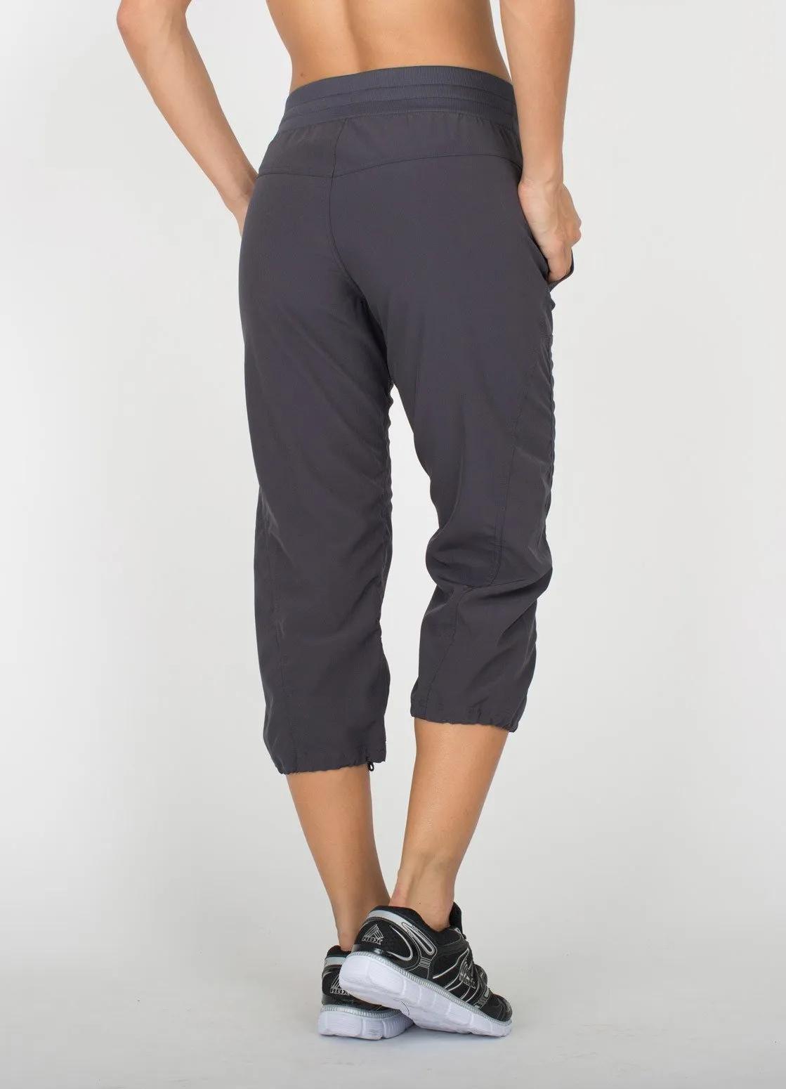 Lumen Lightweight Capri Pant